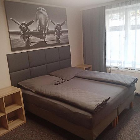 Kraliky Apartman Buitenkant foto